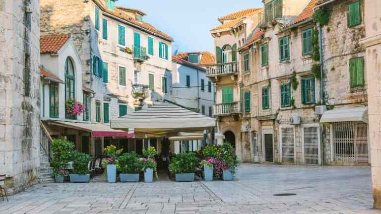 Najbolji vodič za mirne noći: kako uspavati bebu bez stresa