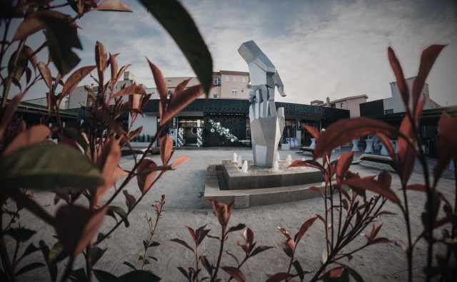 Želim znati zašto: Odokiday normalnost u potrazi za znanjem i smislobovom