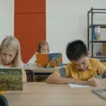 Pravilno pisanje riječi podsmijeh: Ije ili je?