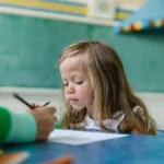 Piše li se zaslijepiti ili zasljepiti? Pravilno pisanje i pravila jata