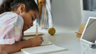 Tekućina ili tekučina: Kako se pravilno piše?