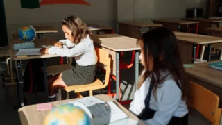 Piše li se račun ili raćun? Pravilno pisanje i značenje